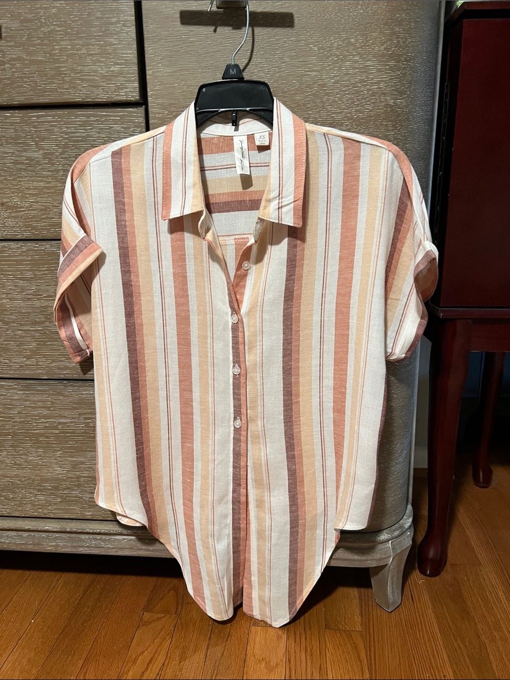 Women’s Short-Sleeve Button-Up Shirt in Cream & Rust Stripe